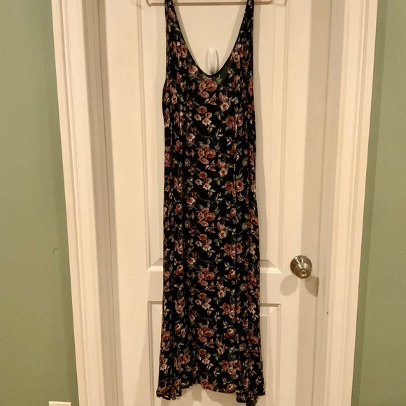 Dress - Picture 1 of 7